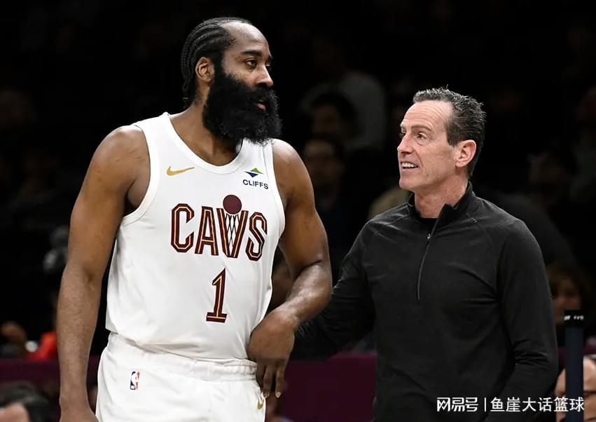 开云体育-NBA最新排名！火箭两队争第三，骑士第4，快船升第9，湖人收大礼